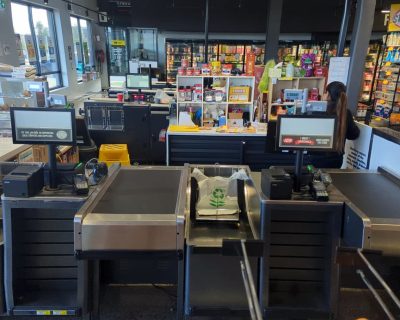 Cash register With Conveyer